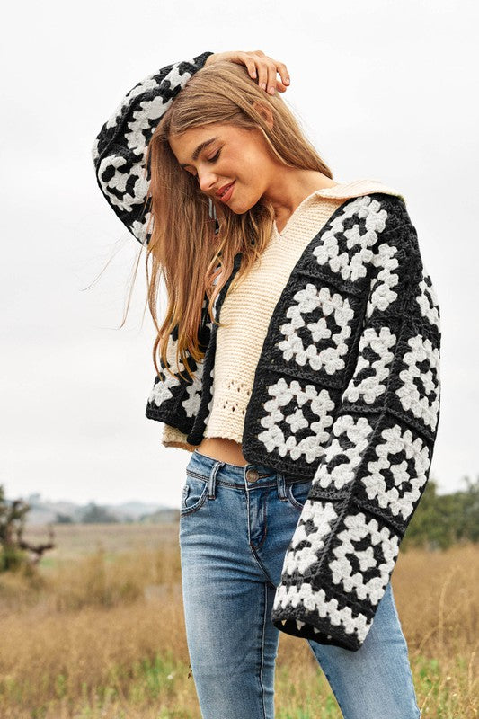 Two-Tone Floral Square Crochet Open Knit Cardigan - Nexusni