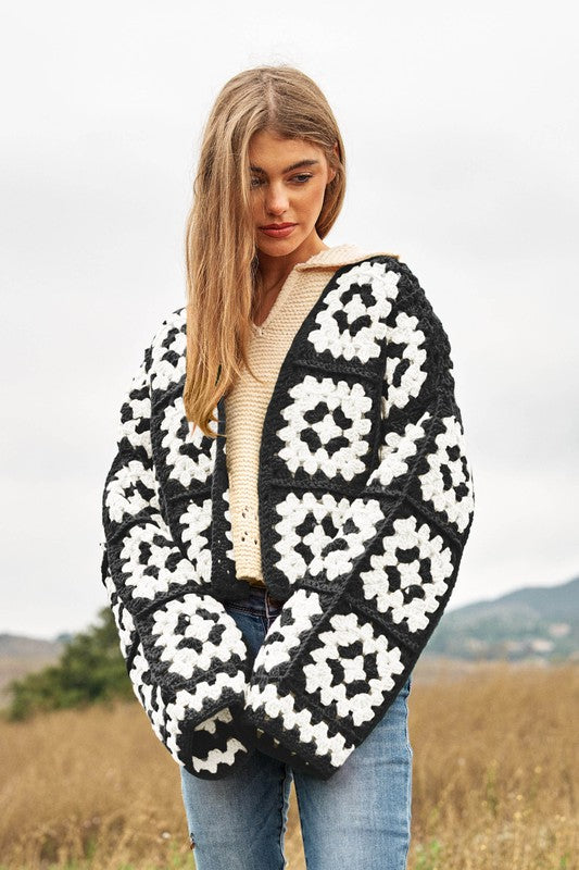 Floral Two-Tone Square Open Knit Crochet Cardigan - Nexusni